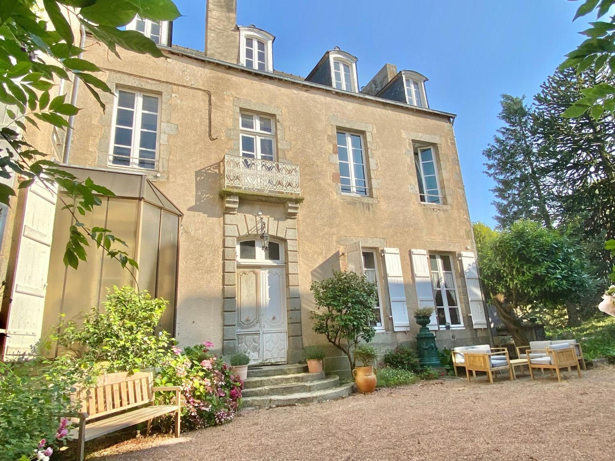 L'Hotel de Hercé Chambre d'Hote Mayenne Extérieur photo